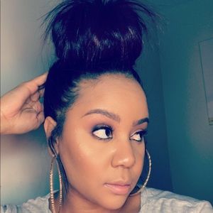 Meet your Posher, Sierra